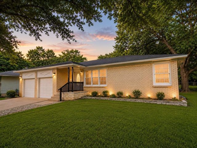 425 AUSTIN St — J B SHANNON HEIRS SUB