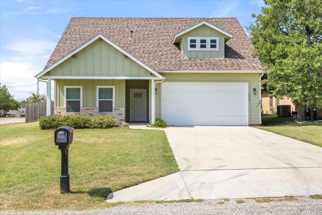 3805 Sage Ct — Treaty Oaks