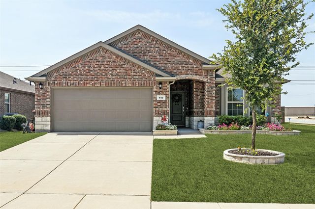 917 Crepe Myrtle Ln — Pecan Grove Ph II