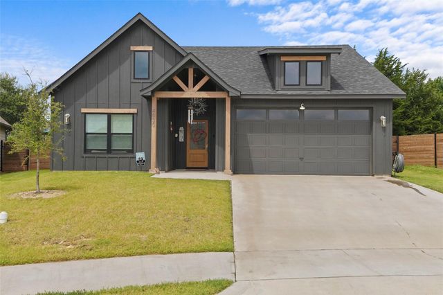 4930 Dry Creek Rd — Cottages Magnolia Vlg