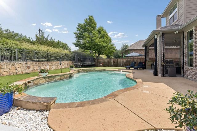 4261 Mesa Dr — Whitley Place Ph 4