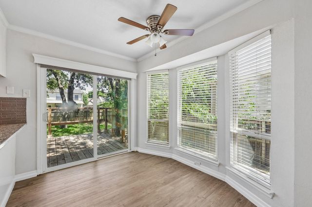6833 Parkwood Dr — Foster Village Add