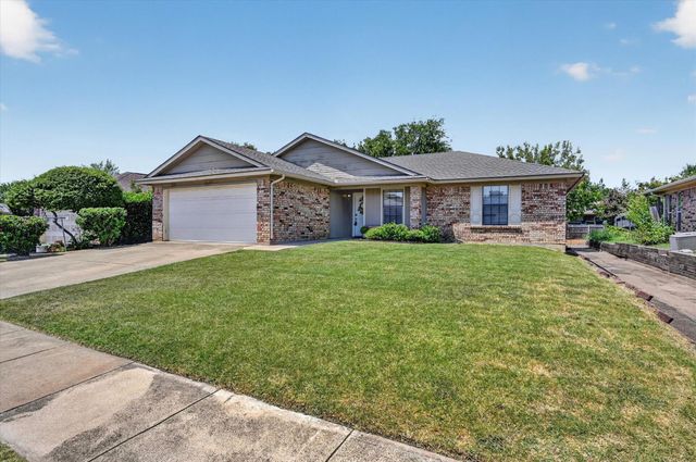 7717 Dove Ct — Foster Village Add