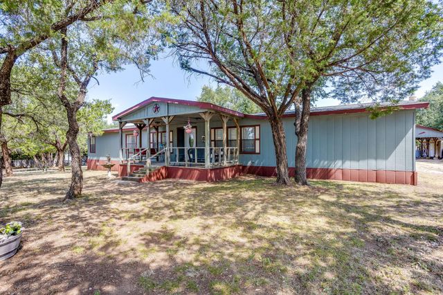 4406 Appletree Ct — Lake Granbury Estates