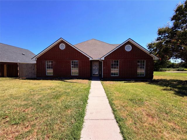 1713 Kennedy Dr — Presidential Estates