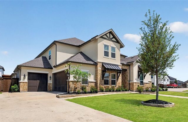 2180 Shady Hill Dr — Star Trail Ph Eight