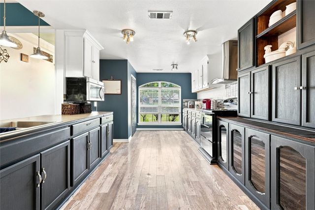 10534 Jennifer Cir — High Ridge Estate Ph 1