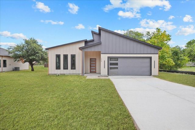 106 W Dogwood Trl — Andrews Ken E & Canales Addition