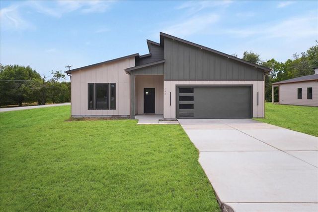 108 W Dogwood Trl — Canales Addition