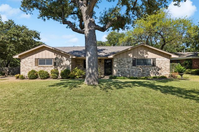 505 Caduceus Ln — Oak Park Estates