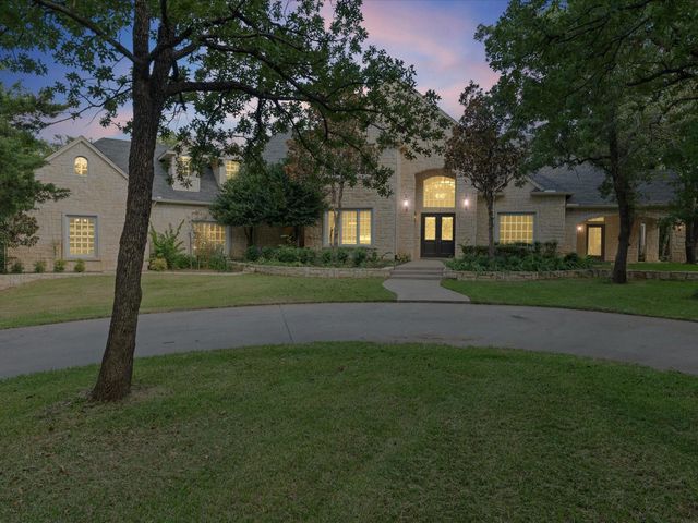3105 E Briar Ln — Southlake