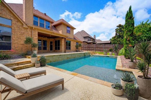 7713 Silverleaf Dr — Forest Glenn West