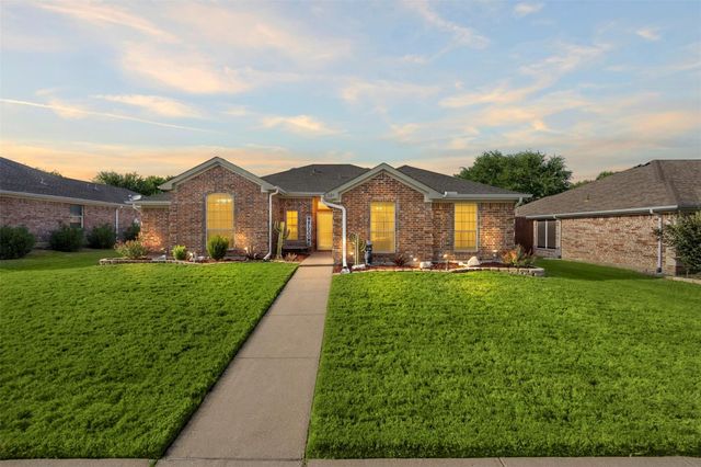 327 Choctaw Trl — Indian Hills Ph Viii