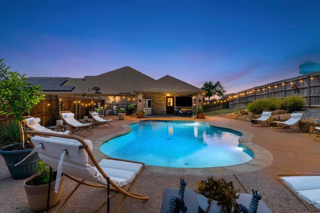 6041 Park View Dr — The Rosebud Sec 4