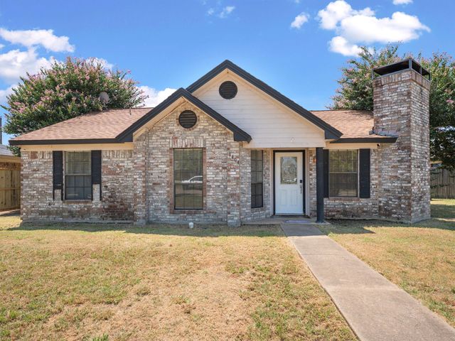 1404 Sheppard Ln — Wyndham Estates Ph II