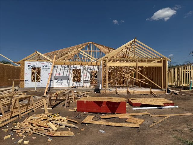 7589 Wildflower Way — Carriage Hills