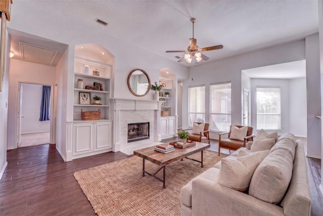 316 Mimosa Dr — Timbers 6 Ph II
