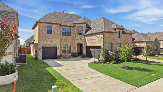 617 Nakoma Dr — Stone Creek