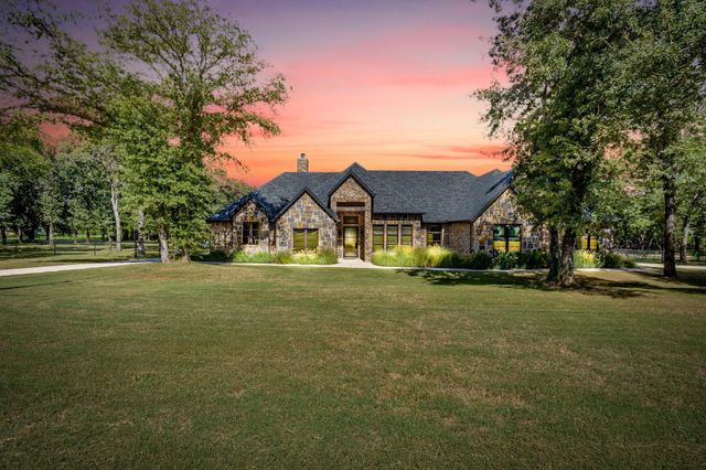 3131 Trailwood Dr E — Matthew Graham Surv Abs #304