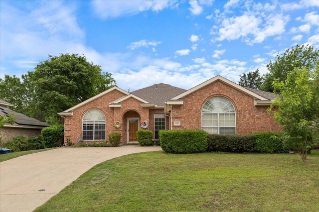 1023 High Cotton Ln — Caruth Lake Ph 5