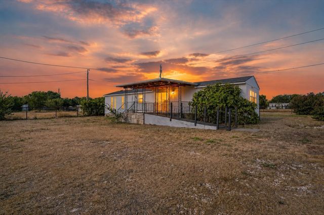 3205 Oak Hill Dr — Oak Hills