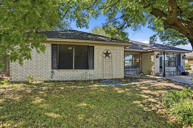 4041 Country Meadows Cir — Country Meadows