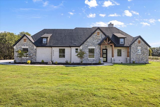 2057 Glenhollow Dr — GlenHollow Ranch