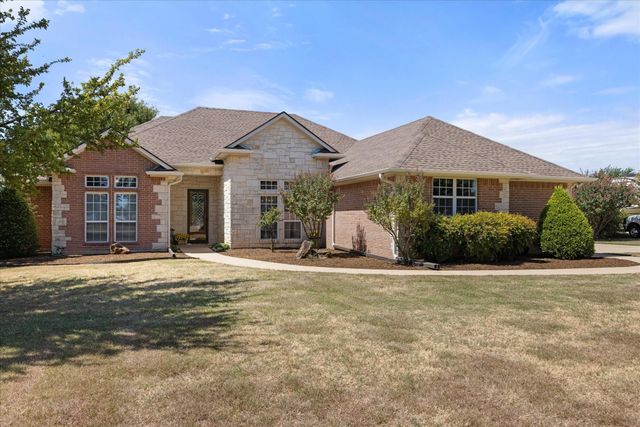 2101 W Emerald Bend Ct — Bentwater On Lake Granbury Sec One