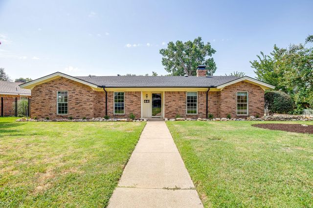 441 W Pleasantview Dr — Mayfair Add