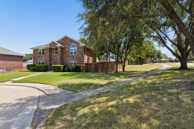 505 Big Oak Ct — Caruth Lake Ph 4