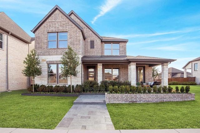723 Grand Oak Dr — Edgewater