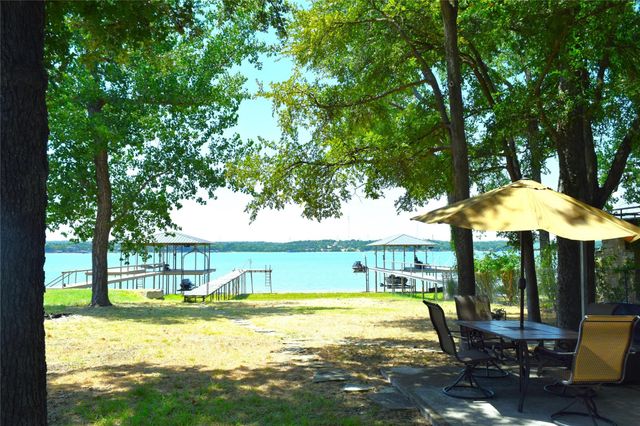 1411 E Lake Dr — Lake Weatherford
