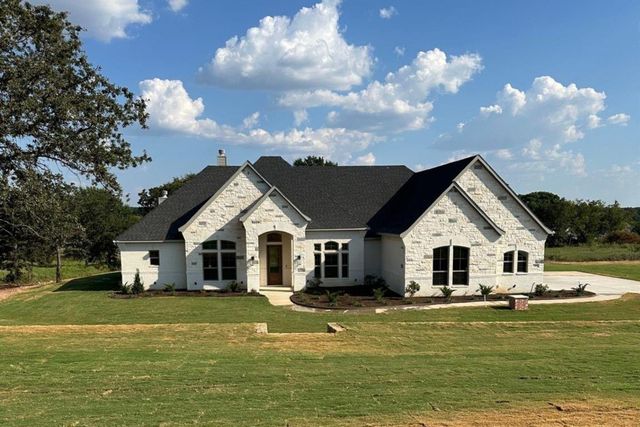 1009 Old Oaks Ct — Old Oaks