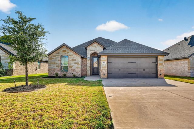 3335 White Horse Dr — Grand Places Of Hood County