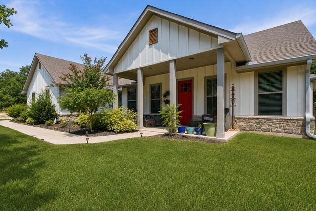 374 Clark Lake Rd — Graystone