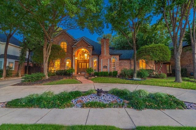 301 W Mill Valley Dr — Mill Creek Add