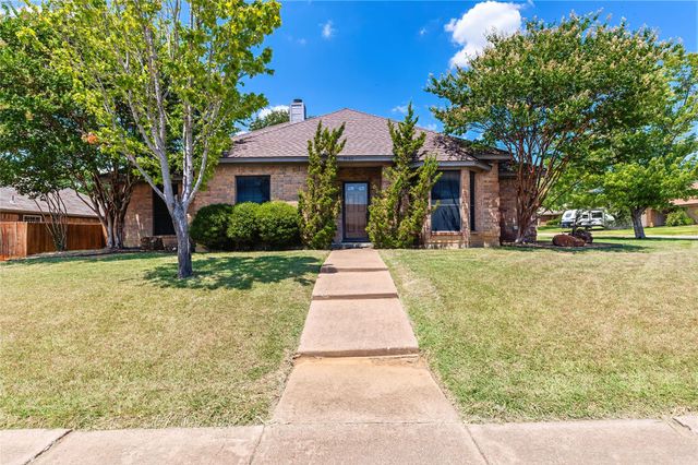 7133 Starnes Rd — Windcrest Add