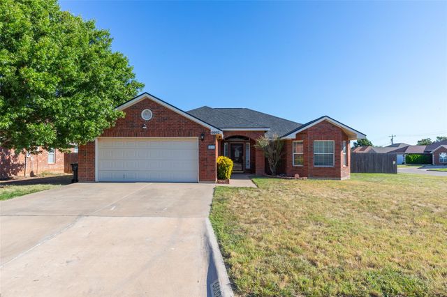 6602 Inverness St — Hampton Hill