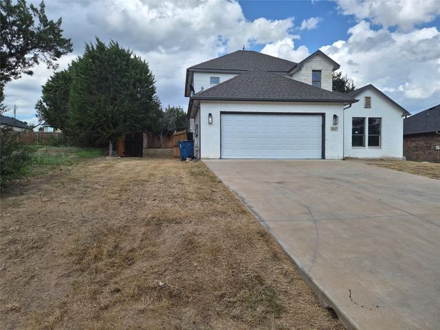 5817 Stonegate Cir — Canyon Creek