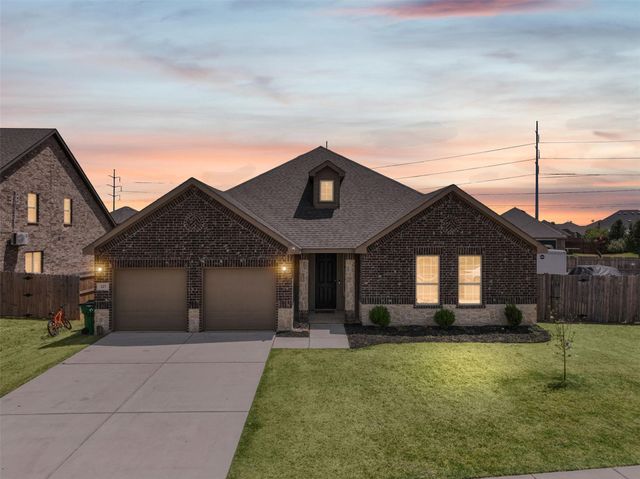 227 Hackney St — Mustang Creek Ph 4