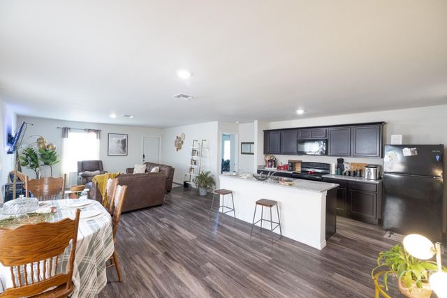 7910 Vineyard Dr — Tuscany Trails Sub