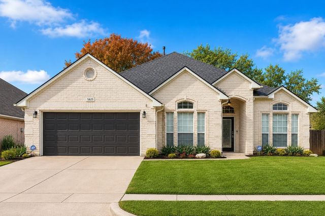 5825 Echo Bluff Dr — Fossil Beach Add