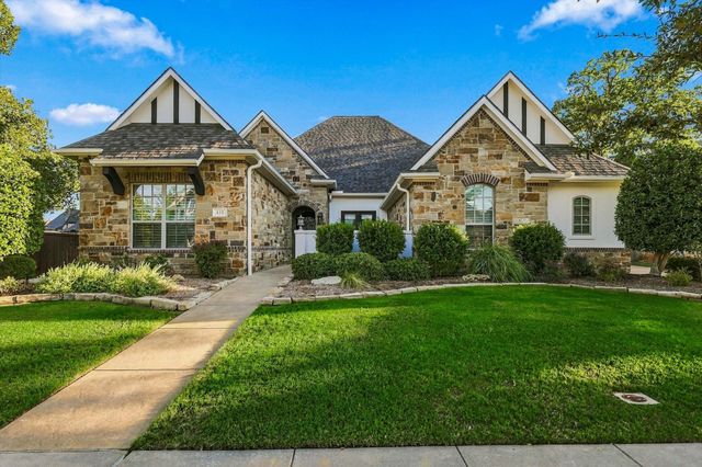 412 Nora Ln — The Oaks Ph Two