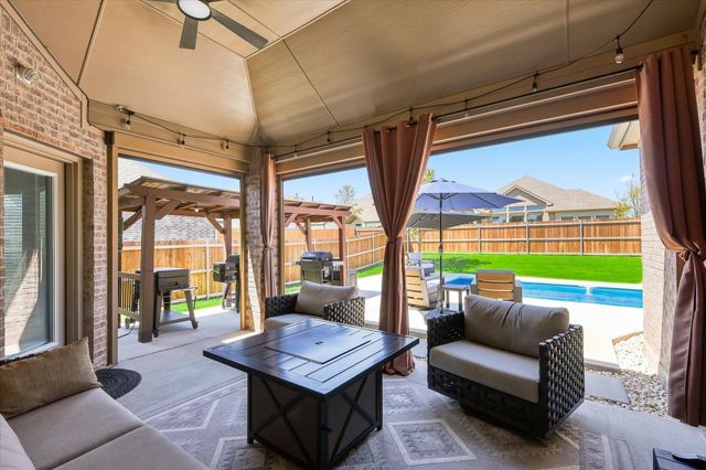 1863 Silver Birch Rd — Oaks of North Grove