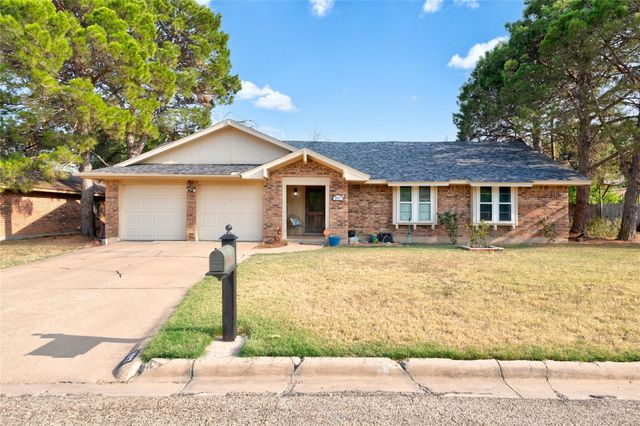 1017 Chriswood Dr — Radford Hills