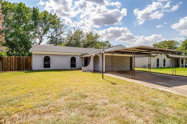 6709 Summit Ridge Dr — Watauga Heights East