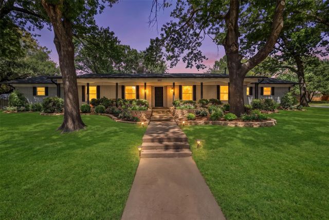 1507 Greenbrier Dr — Turtle Creek N Add