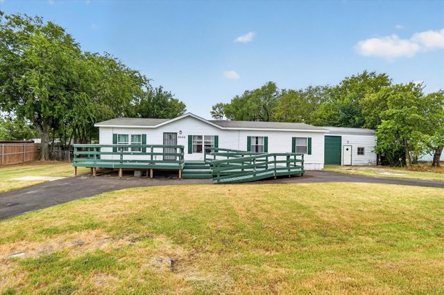 2032 Dorothy Dr — Oak Grove Acres Add