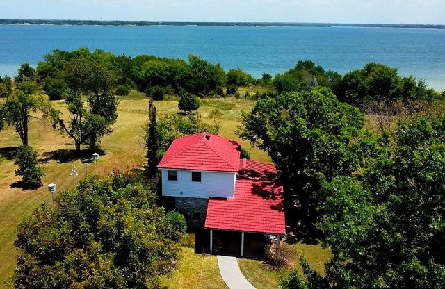 4449 County Road 895 — Lavon Shores