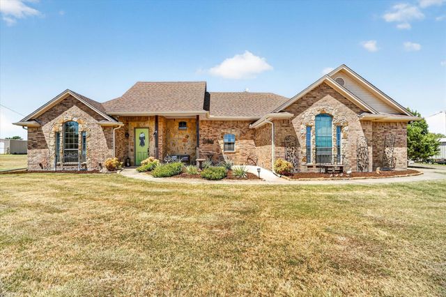 212 Dove Hill Ln — Stinson Estates